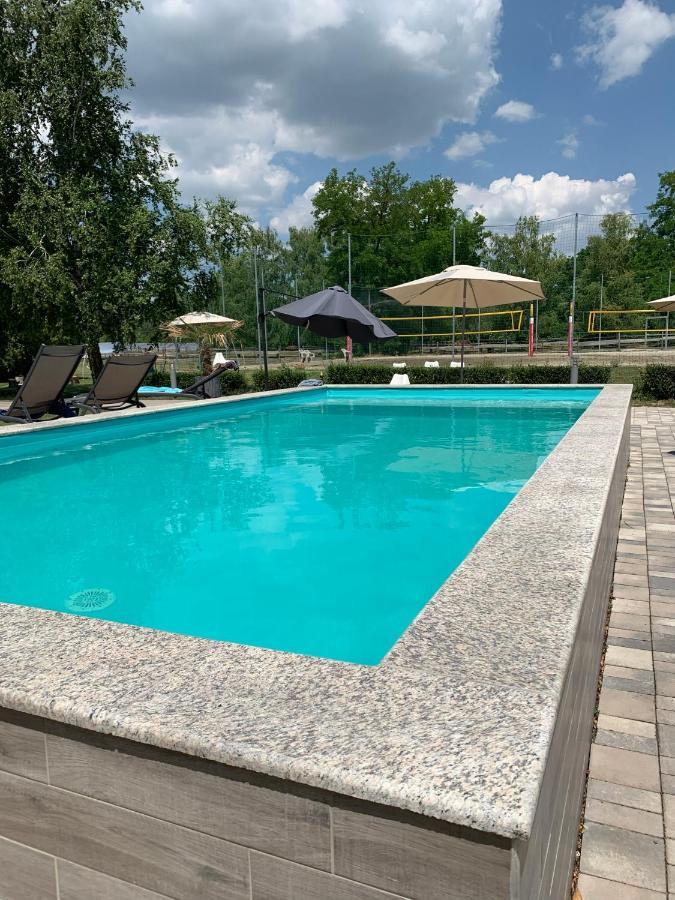 Отель Mohacsi Wellness Vendeghaz Es Lovasklub Экстерьер фото