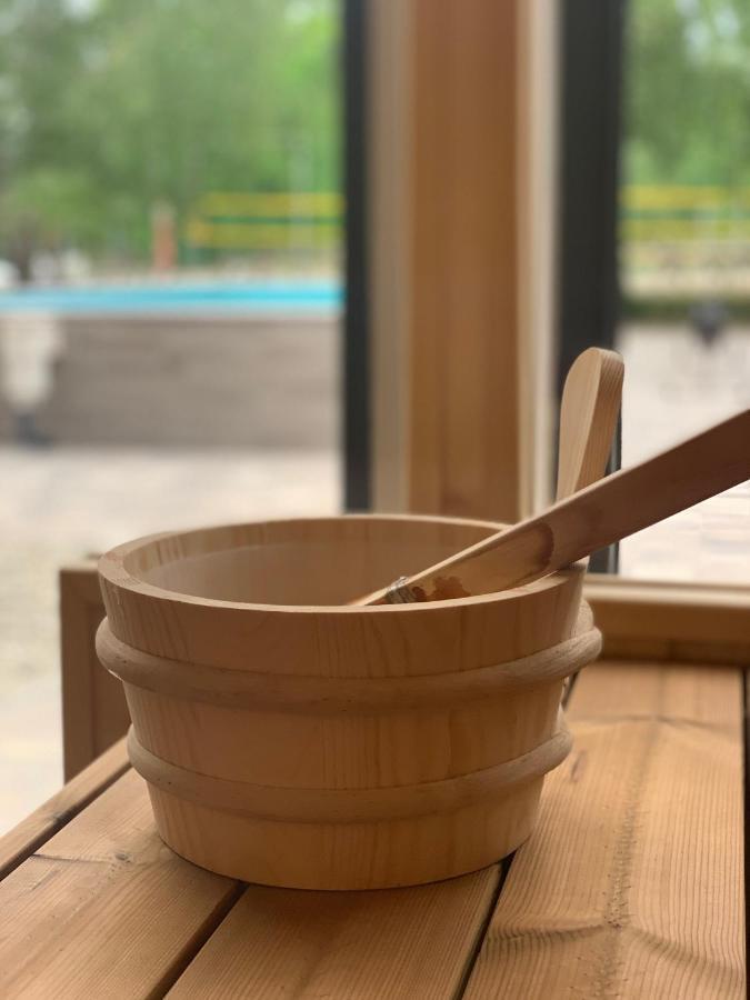 Отель Mohacsi Wellness Vendeghaz Es Lovasklub Экстерьер фото