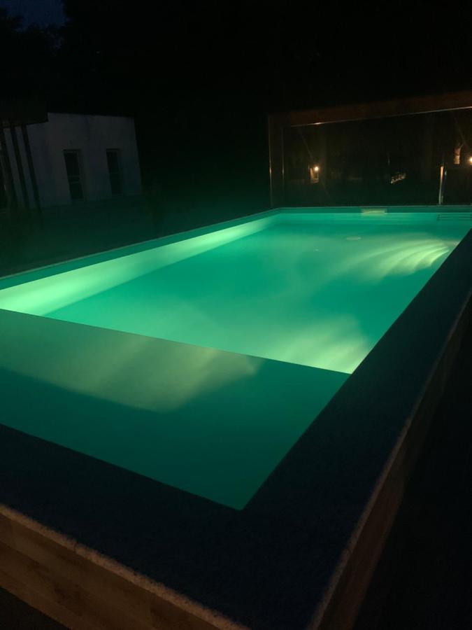 Отель Mohacsi Wellness Vendeghaz Es Lovasklub Экстерьер фото
